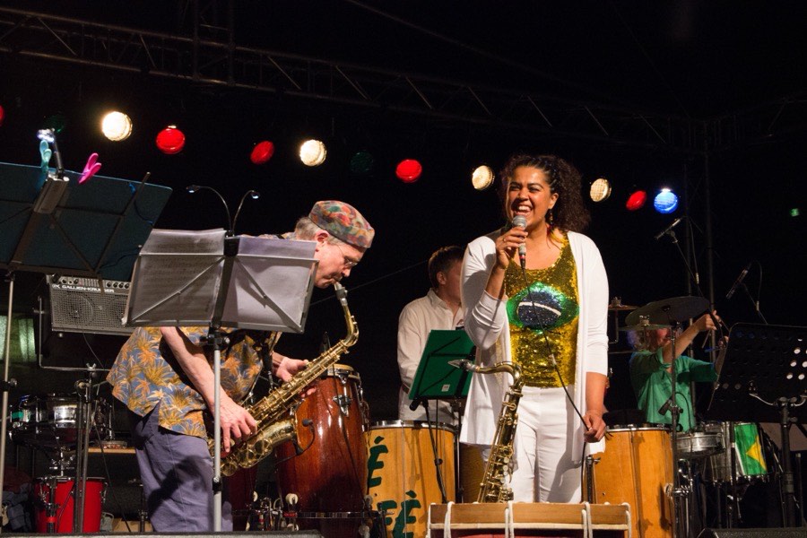 Klaus Pottgießer (sax) und Fernanda Bastos Soares (voc)