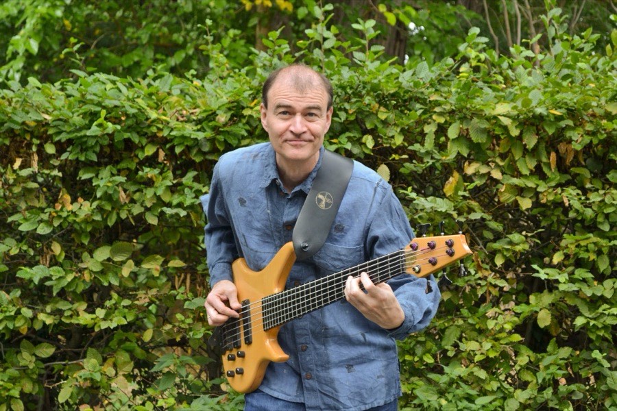 Oliver Jüngt (bass)